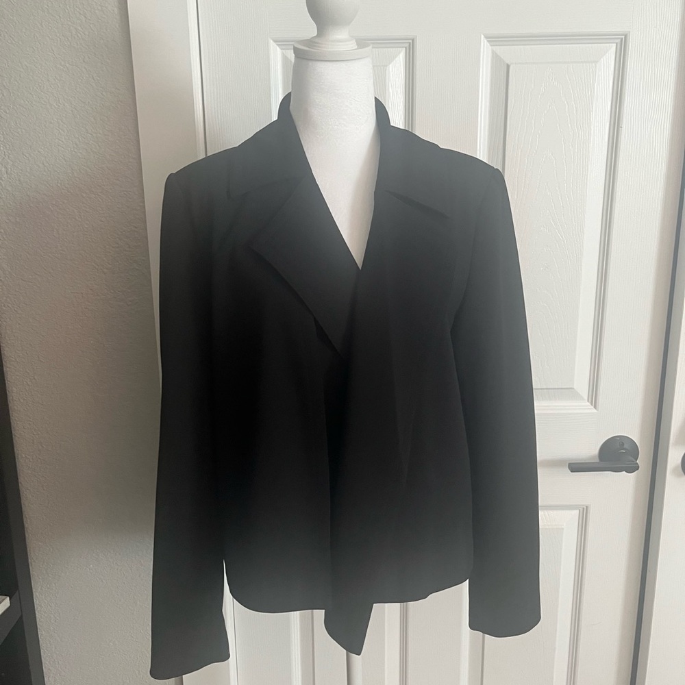 Tahari Classic Black Women's Blazer - Picture 2 of 6